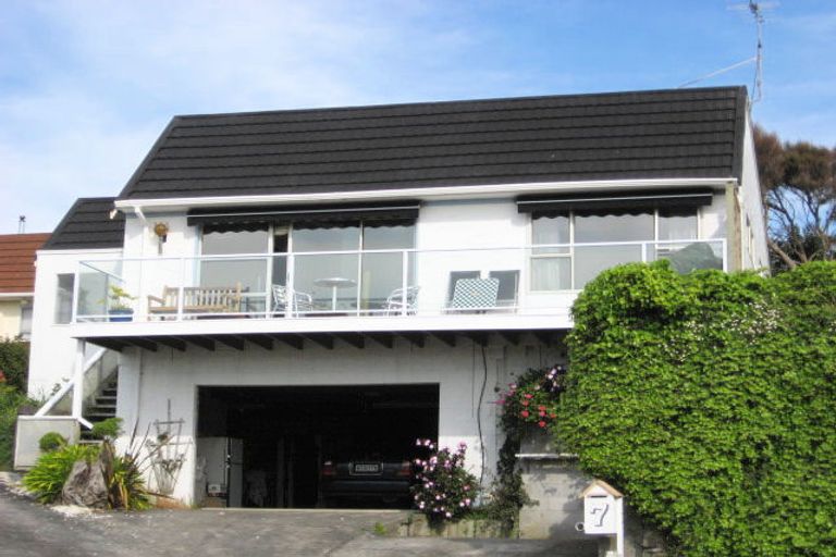 Photo of property in 7 Renown Place, Spotswood, New Plymouth, 4310