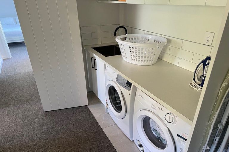 Photo of property in 228 Durham Drive, Havelock North, 4130