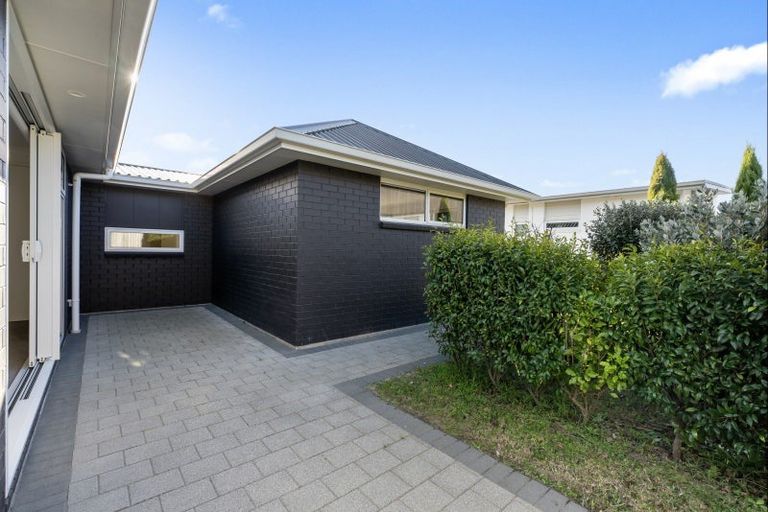 Photo of property in 83 Sandhurst Drive, Papamoa Beach, Papamoa, 3118