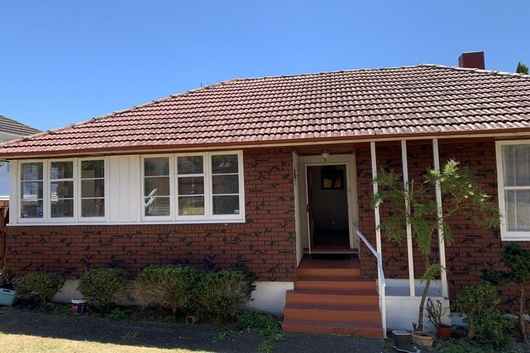 Photo of property in 87 Hillsborough Road, Hillsborough, Auckland, 1042