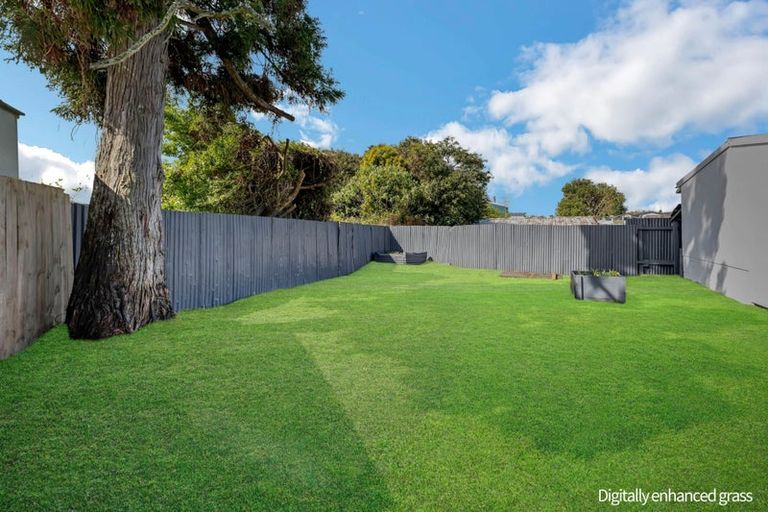 Photo of property in 36 Normandy Place, Henderson, Auckland, 0610