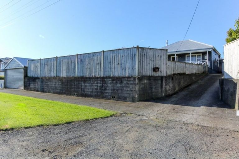Photo of property in 6 Mouatt Street, Waitara, 4320