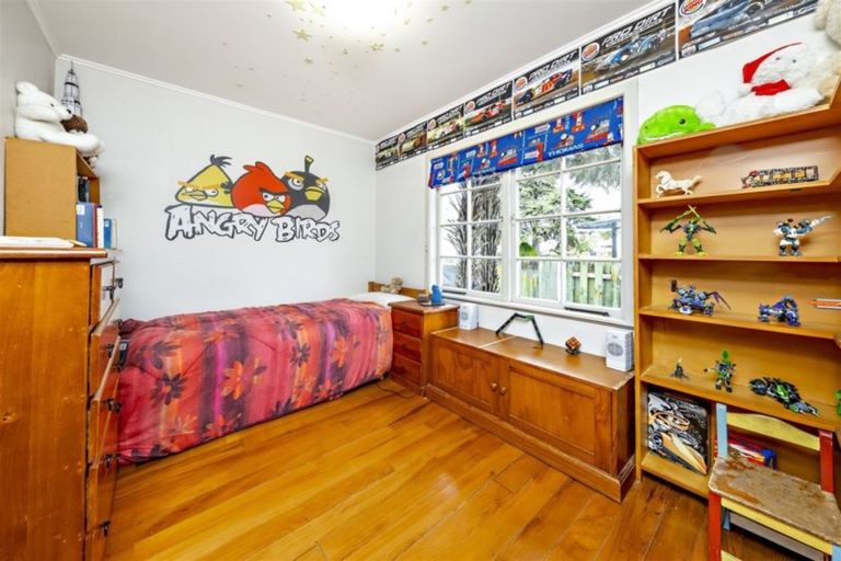 Photo of property in 8 Cargill Street, Papakura, 2110