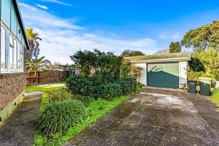 Photo of property in 36 Sullivan Avenue, Mangere Bridge, Auckland, 2022