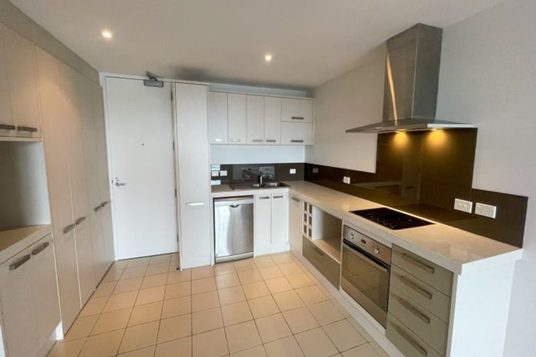 Photo of property in Bella Vista, 2f/84 Gunner Drive, Te Atatu Peninsula, Auckland, 0610