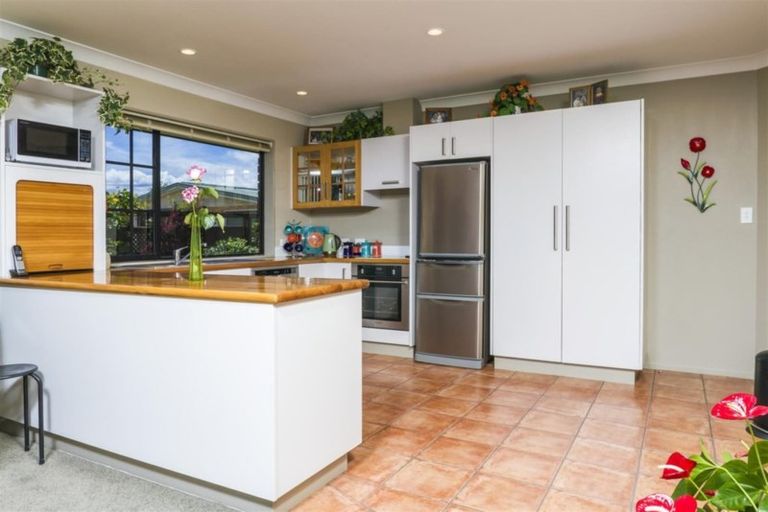 Photo of property in 1 Hoult Crescent, Monaco, Nelson, 7011