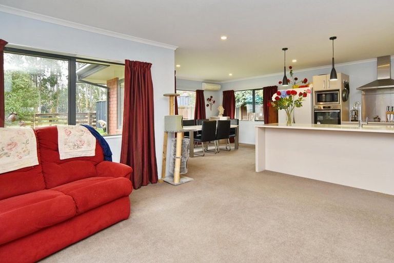 Photo of property in 10 Ascot Place, Rangiora, 7400