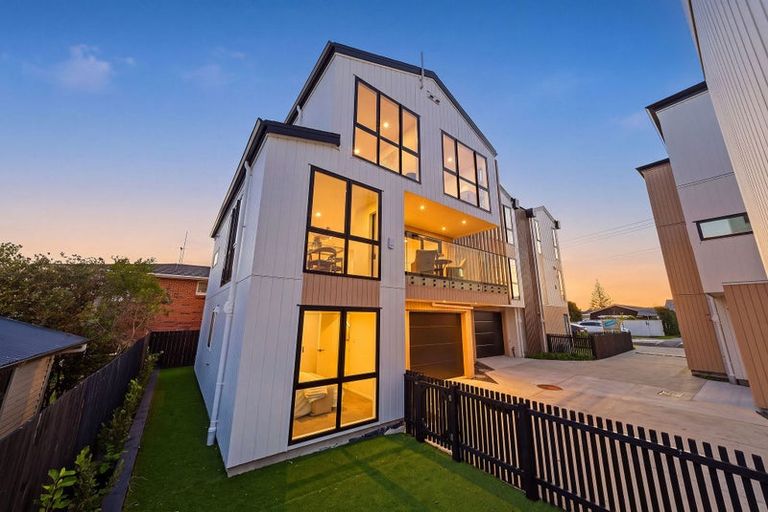 Photo of property in 8b Stanley Avenue, Milford, Auckland, 0620