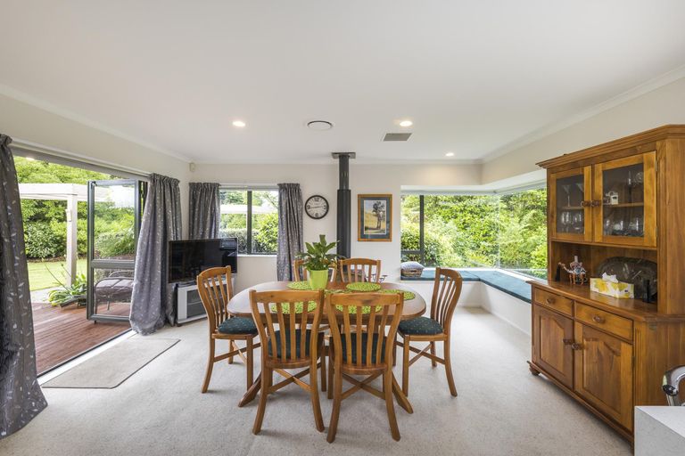 Photo of property in 234 Polson Hill Drive, Aokautere, Palmerston North, 4471