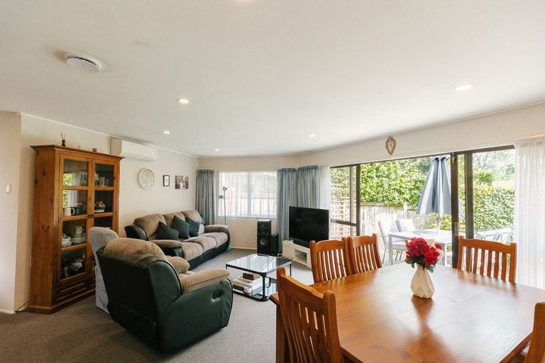 Photo of property in 28 Kentucky Way, Awapuni, Palmerston North, 4412