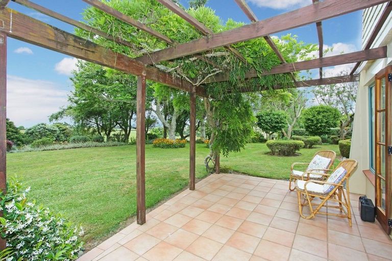 Photo of property in 22 Ewen Place, Karaka, Papakura, 2580