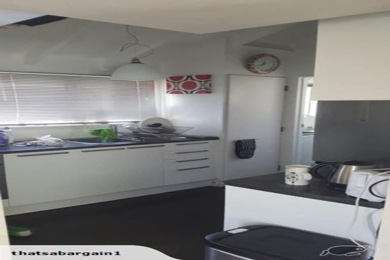 Photo of property in 18/125 Queens Drive, Lyall Bay, Wellington, 6022