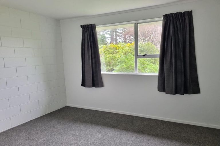 Photo of property in 58b Raroa Terrace, Tawa, Wellington, 5028