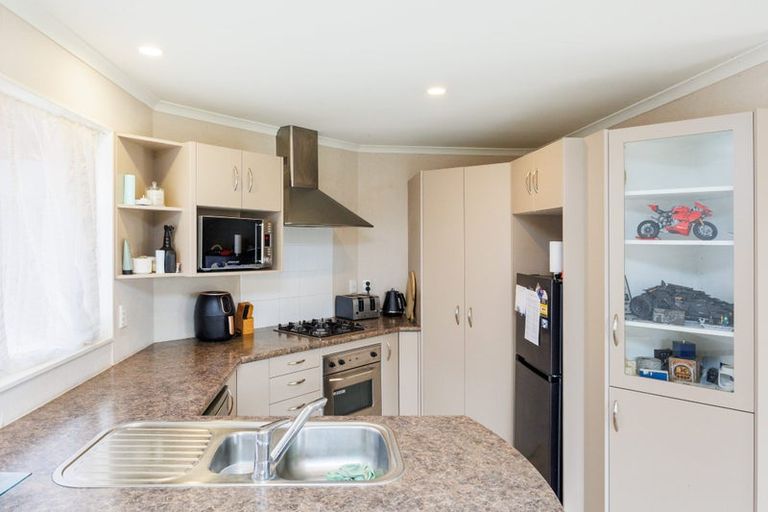 Photo of property in 49 Branigan Parade, Kelvin Grove, Palmerston North, 4414