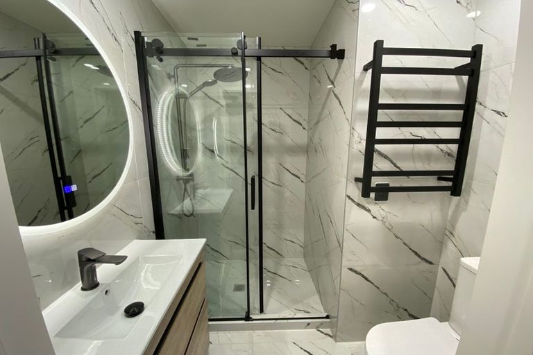 Photo of property in 2/72 Howe Street, Howick, Auckland, 2014