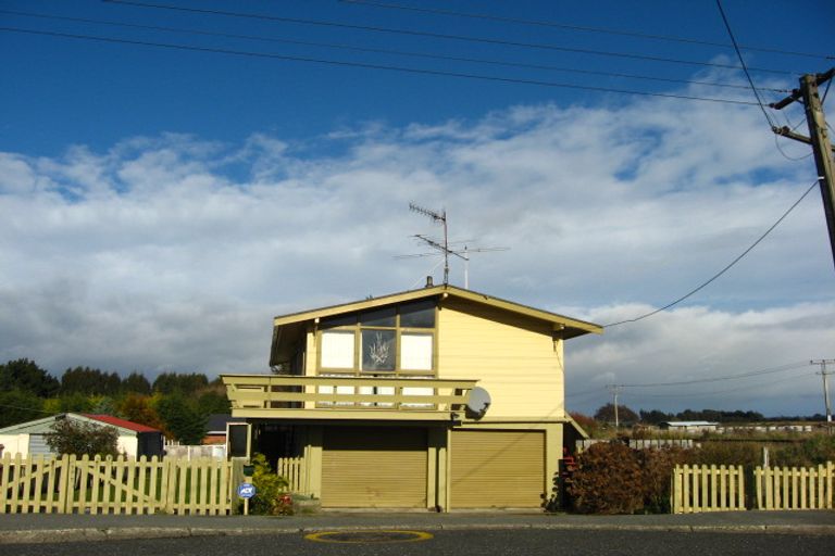 Photo of property in 76 Weka Street, Waikiwi, Invercargill, 9810