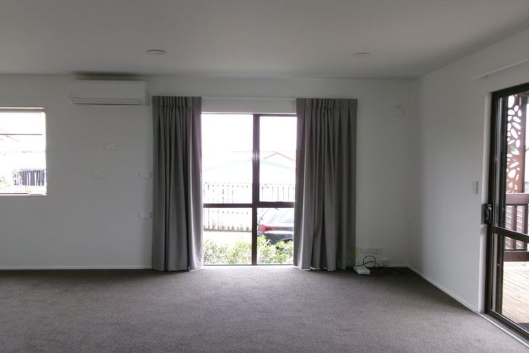 Photo of property in 15a Churchill Terrace, Waiuku, 2123
