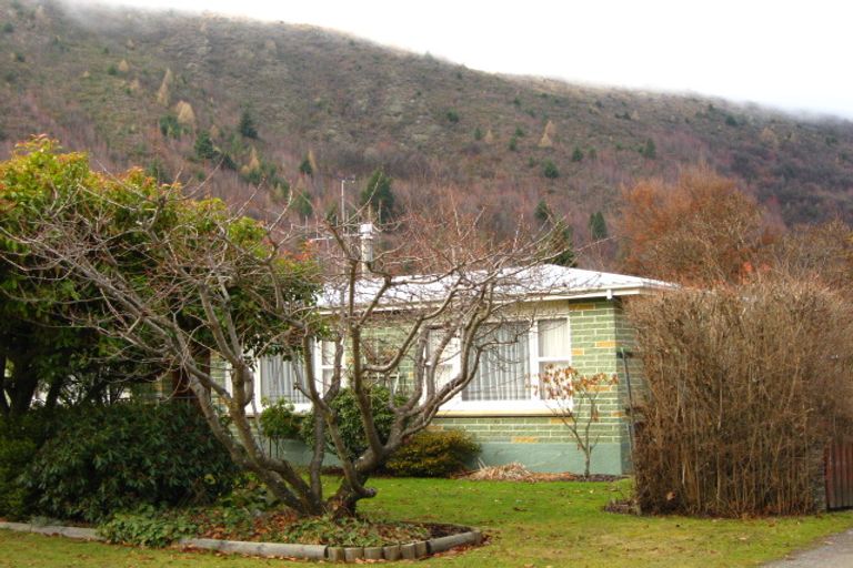 Photo of property in 3 Merioneth Street, Arrowtown, 9302