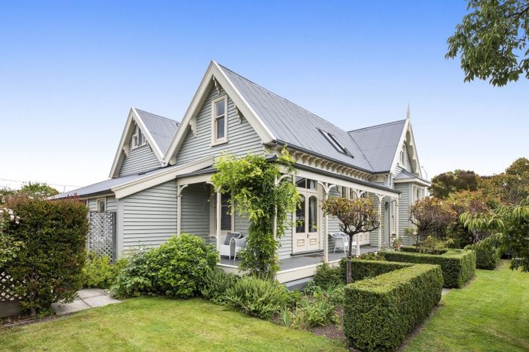Photo of property in 172 Blighs Road, Strowan, Christchurch, 8052