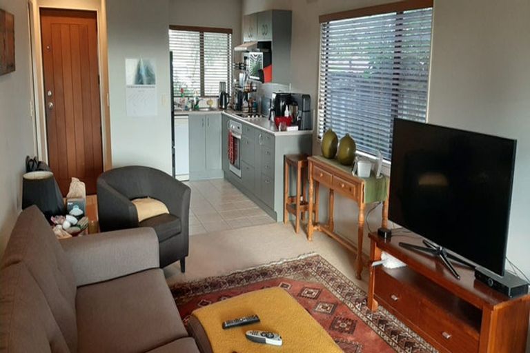 Photo of property in 29 Spalding Rise, Golflands, Auckland, 2013