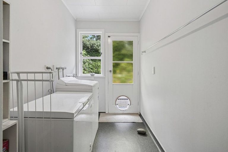 Photo of property in 71 Nimmo Avenue East, Waikanae, 5036