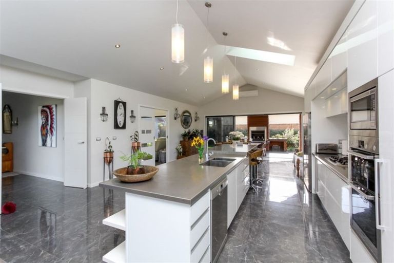 Photo of property in 7 St Andrews Parkway, Waiwhakaiho, New Plymouth, 4312