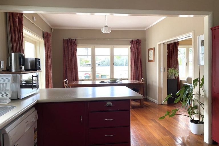 Photo of property in 94 Clarkin Road, Fairfield, Hamilton, 3214