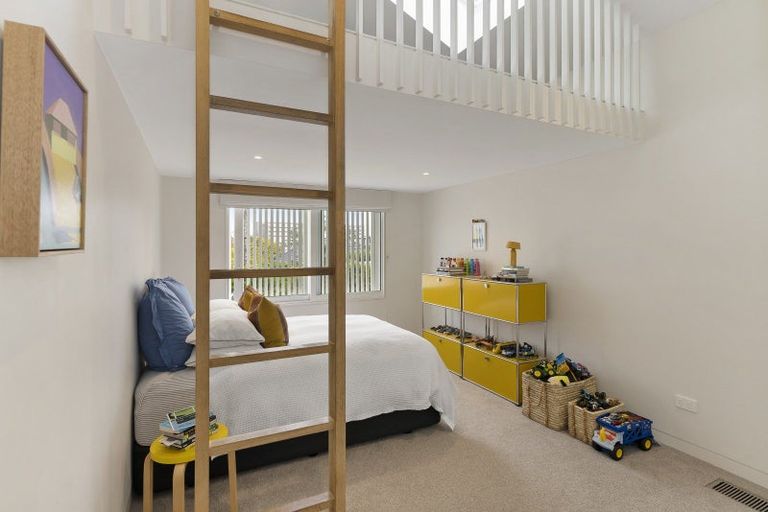 Photo of property in 90 Walker Road, Point Chevalier, Auckland, 1022