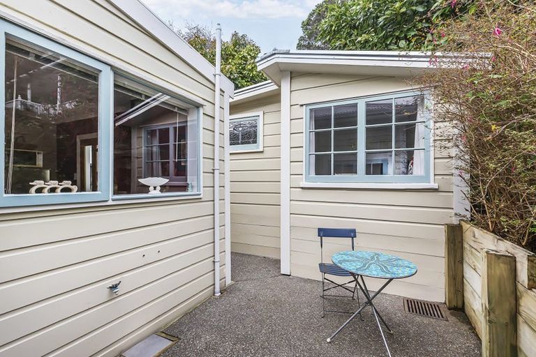 Photo of property in 131 Aro Street, Aro Valley, Wellington, 6021