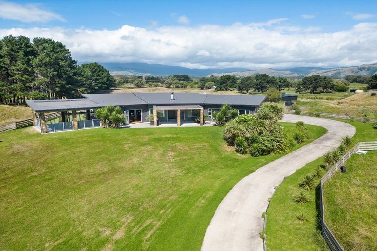 Photo of property in 191 Harakeke Road, Te Horo, Otaki, 5581