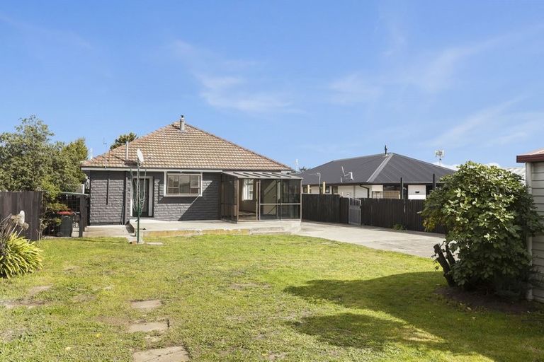 Photo of property in 63 Shortland Street, Wainoni, Christchurch, 8061