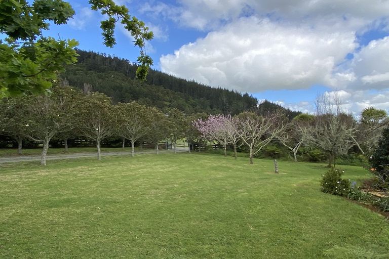 Photo of property in 537 Crane Road, Kauri, Kamo, 0185