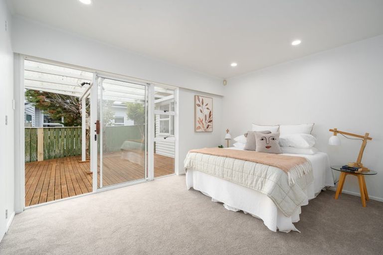 Photo of property in 5 Chudleigh Grove, Churton Park, Wellington, 6037