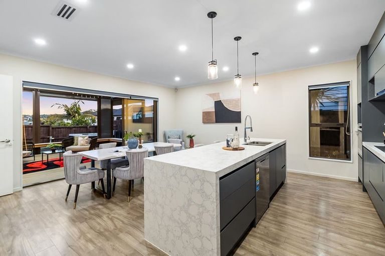 Photo of property in 265 Flat Bush School Road, Flat Bush, Auckland, 2019