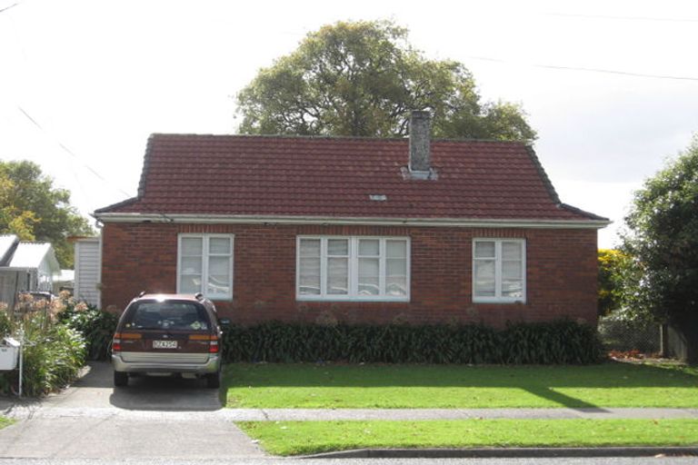 Photo of property in 71 Waddington Drive, Naenae, Lower Hutt, 5011