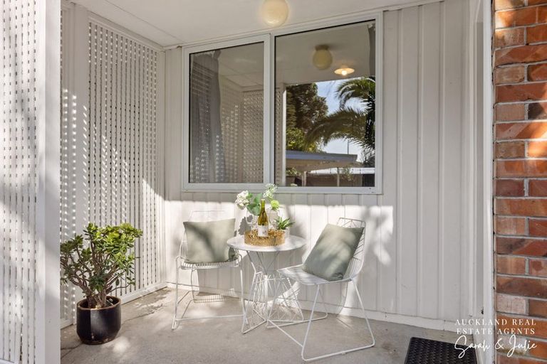 Photo of property in 29c Mark Road, Mount Albert, Auckland, 1025