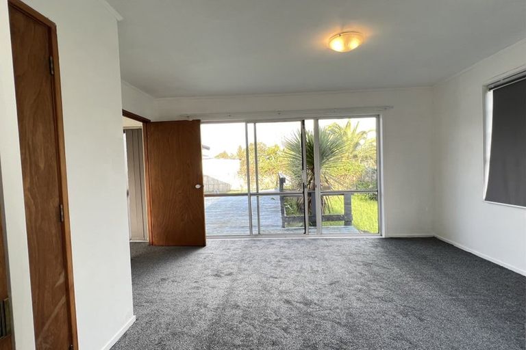 Photo of property in 31 Lyren Place, Half Moon Bay, Auckland, 2012