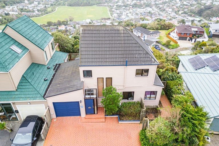 Photo of property in 7b Becker Way, Karori, Wellington, 6012
