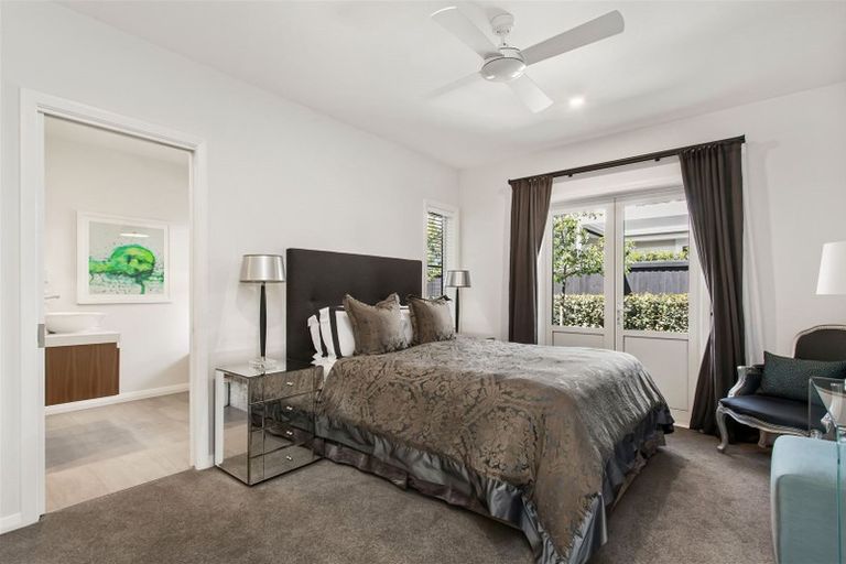 Photo of property in 17 Rossall Street, Merivale, Christchurch, 8014