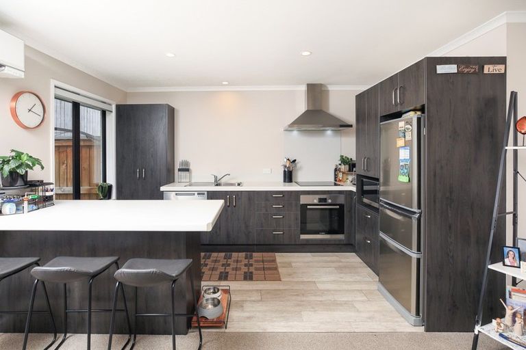 Photo of property in 4/142 Forest Lake Road, Forest Lake, Hamilton, 3200