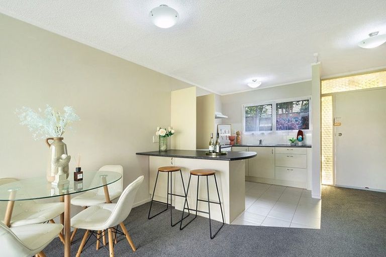 Photo of property in 2/26 Kohekohe Street, New Lynn, Auckland, 0600