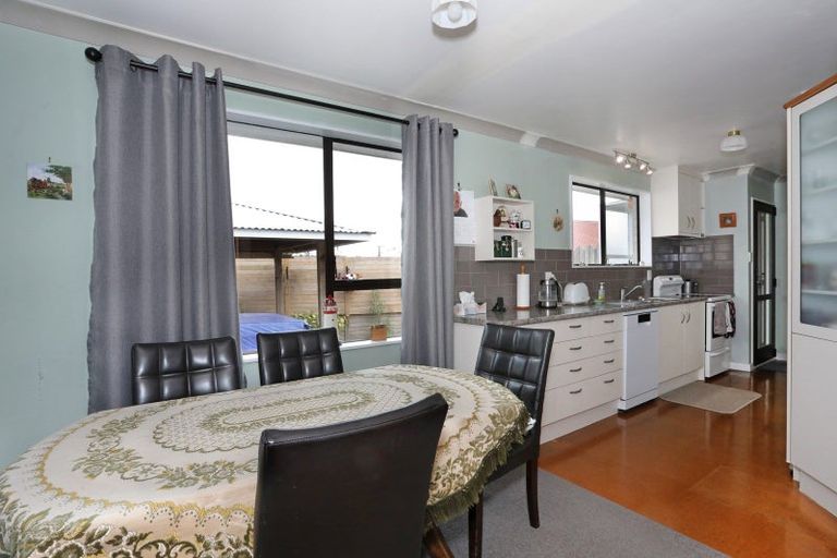 Photo of property in 12 Hammond Street, Bulls, 4818