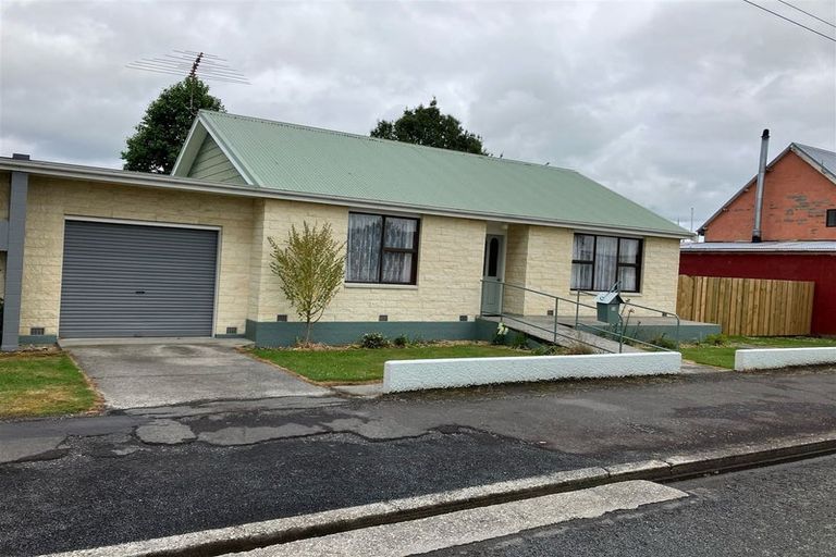 Photo of property in 13 Shakespeare Street, Milton, 9220