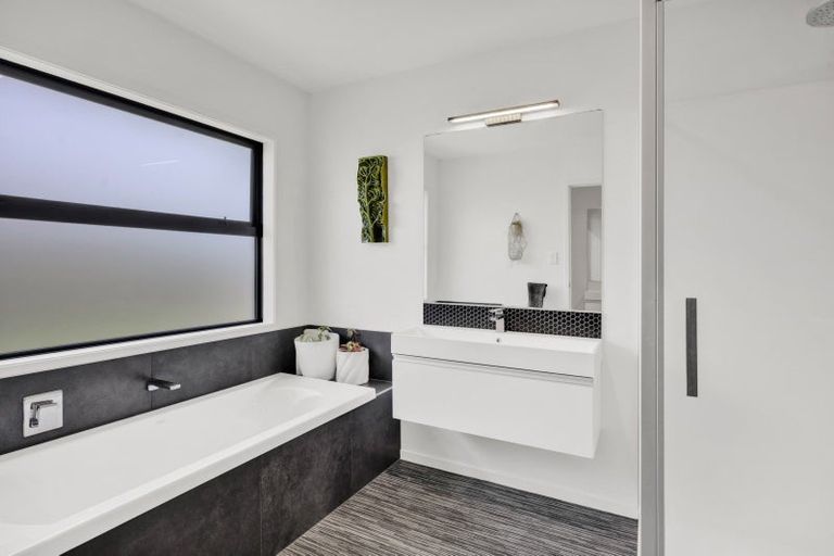 Photo of property in 6 Aytoun Street, Opunake, 4616