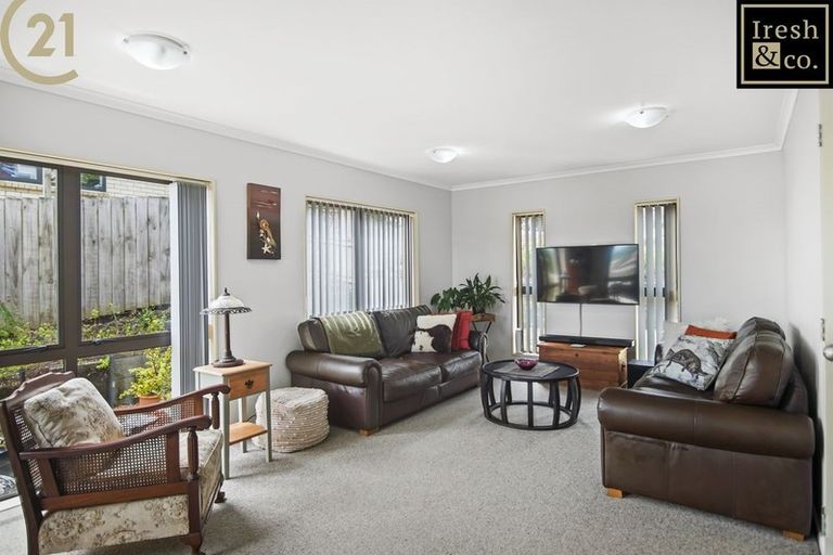 Photo of property in 175 Keri Vista Rise, Papakura, 2110