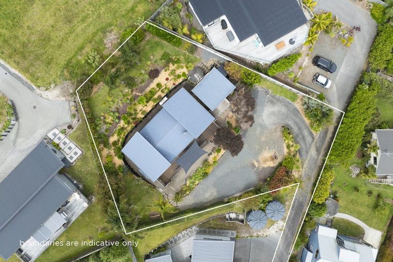 Photo of property in 9 Dudley Crescent, Cable Bay, 0420