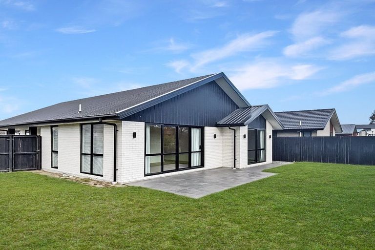 Photo of property in 21 Storr Close, Halswell, Christchurch, 8025