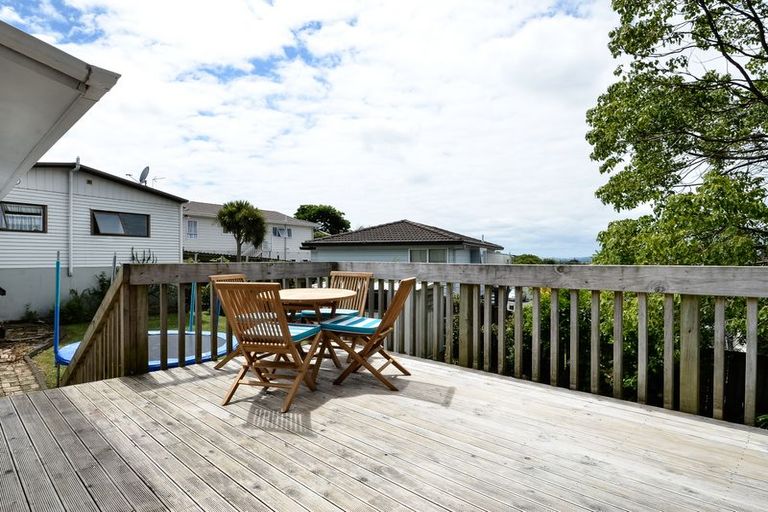 Photo of property in 49 Triangle Road, Massey, Auckland, 0614