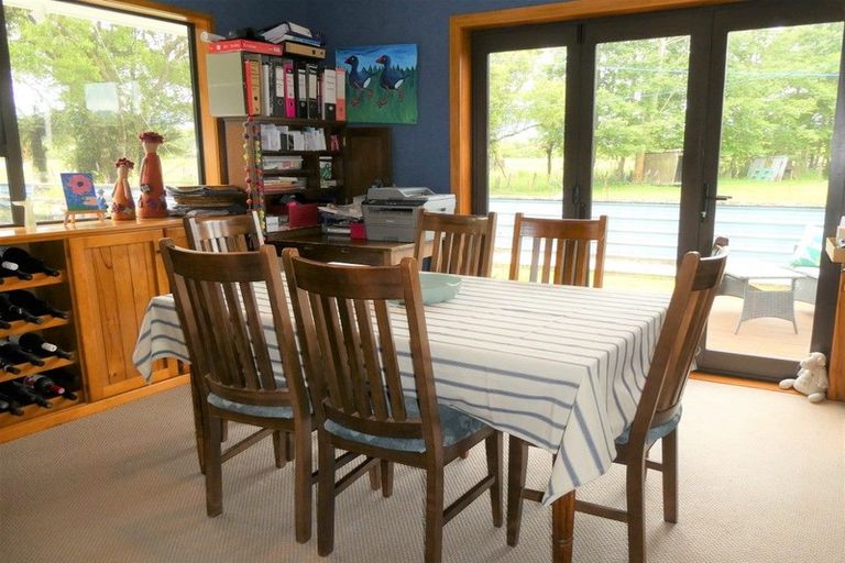 Photo of property in 30 Golf Links Road, Kaiata, Greymouth, 7805