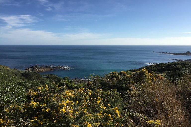 Photo of property in 27 View Road, Houghton Bay, Wellington, 6023